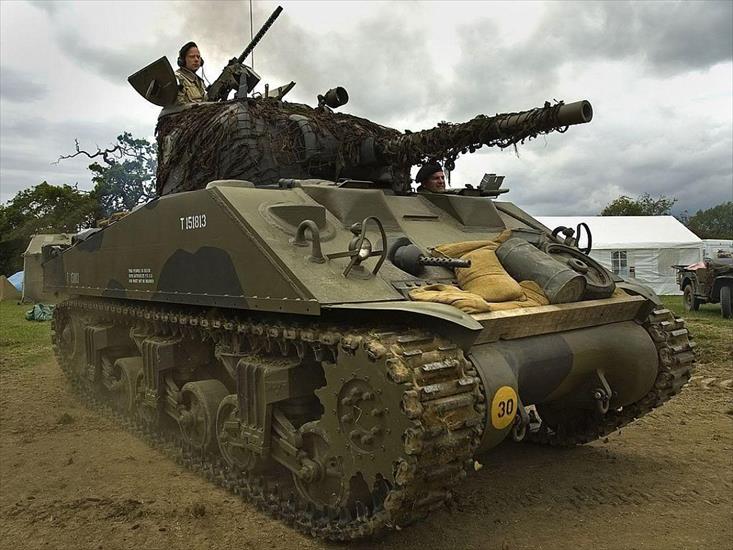 Czołgii inne pojazdy wojskowe - Sherman-Tank-1-1024x768.jpg