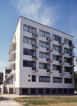 Bauhaus Blogjoke21 - 15 Bauhaus Dessau.jpg