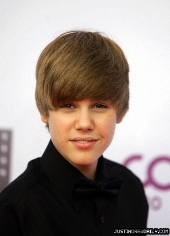 Justin Bieber - 42-25210443.jpg