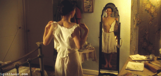 GIFY - Emily Browning nude 3.gif