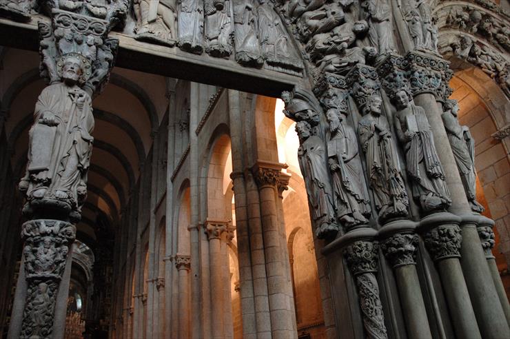 SANTIAGO DE COMPOSTELA--HISZPANIA - Interior_Catedral_Santiago_de_Compostela.jpg
