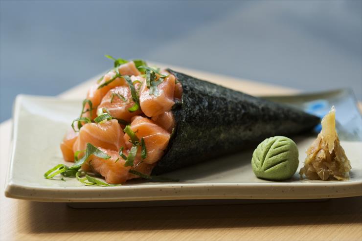 Sushi - temaki-salmao.jpg