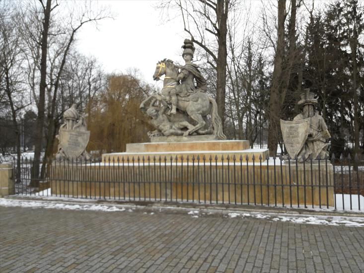 2018.03.03 - Warszawa - 38 - Łazienki Królewskie - Pomnik Jana III Sobieskiego.jpg