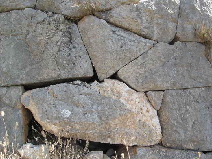 kult. mykeńska - Cyklopowe mury obronne w Orchomenos XIII w1.jpg
