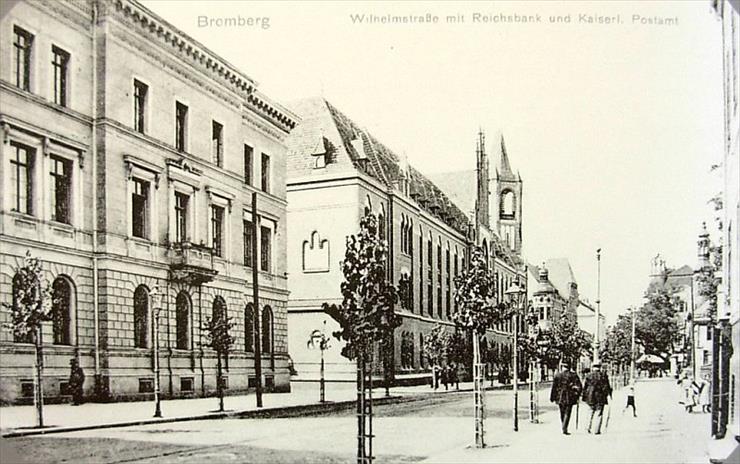 Bydgoszcz - Bydgoszcz - ul.Jagiellońska na początku XIX wieku, po lewej stronie Bank Królewski.jpg