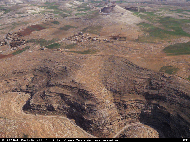Ziemia Święta - 095 - Wadi Chareitun i Herodion.JPG