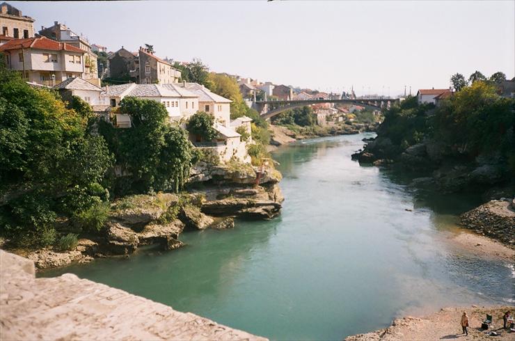 Wycieczka Chorwacja - Mo 055 Mostar widok z mostu.JPG